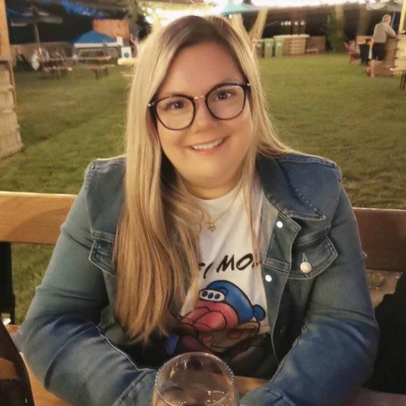 Meet your Posher, Jessica - Picture 1 of 1